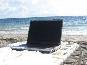 beach-and-laptop1